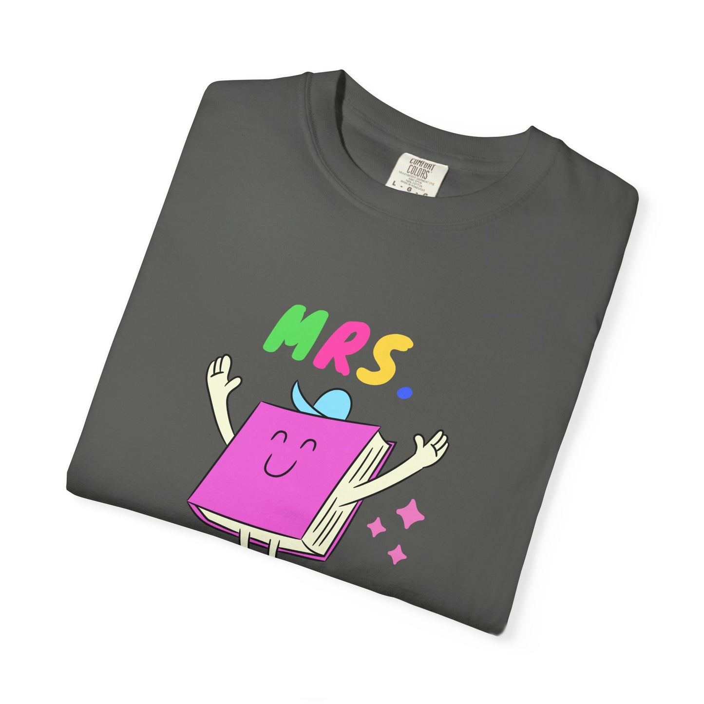 Mrs. I Need All the Books tee